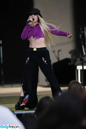Ava Max / avamax / plharleyquinn nude photo #1850