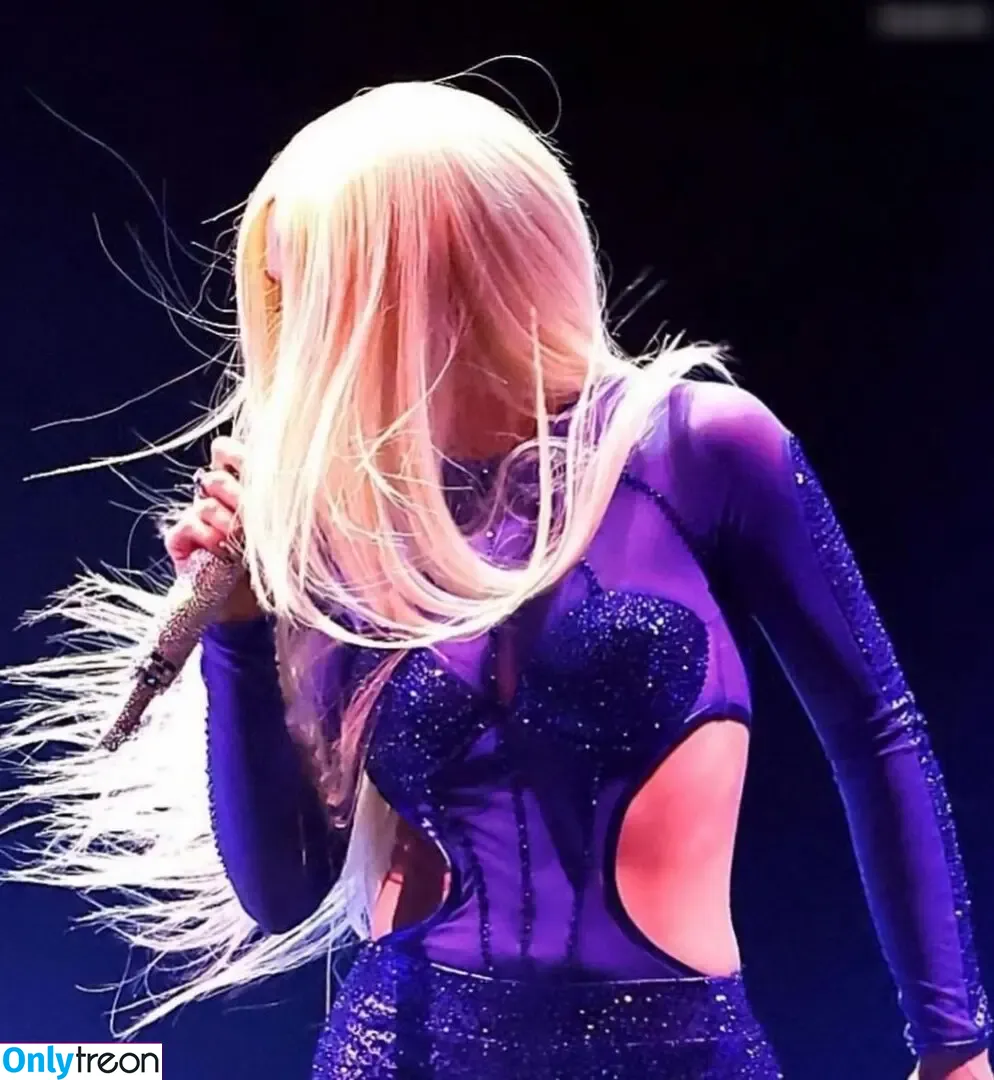 Ava Max nude photo #1023 (avamax / plharleyquinn)
