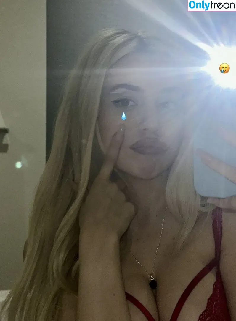 Ava Max nude photo #1079 (avamax / plharleyquinn)