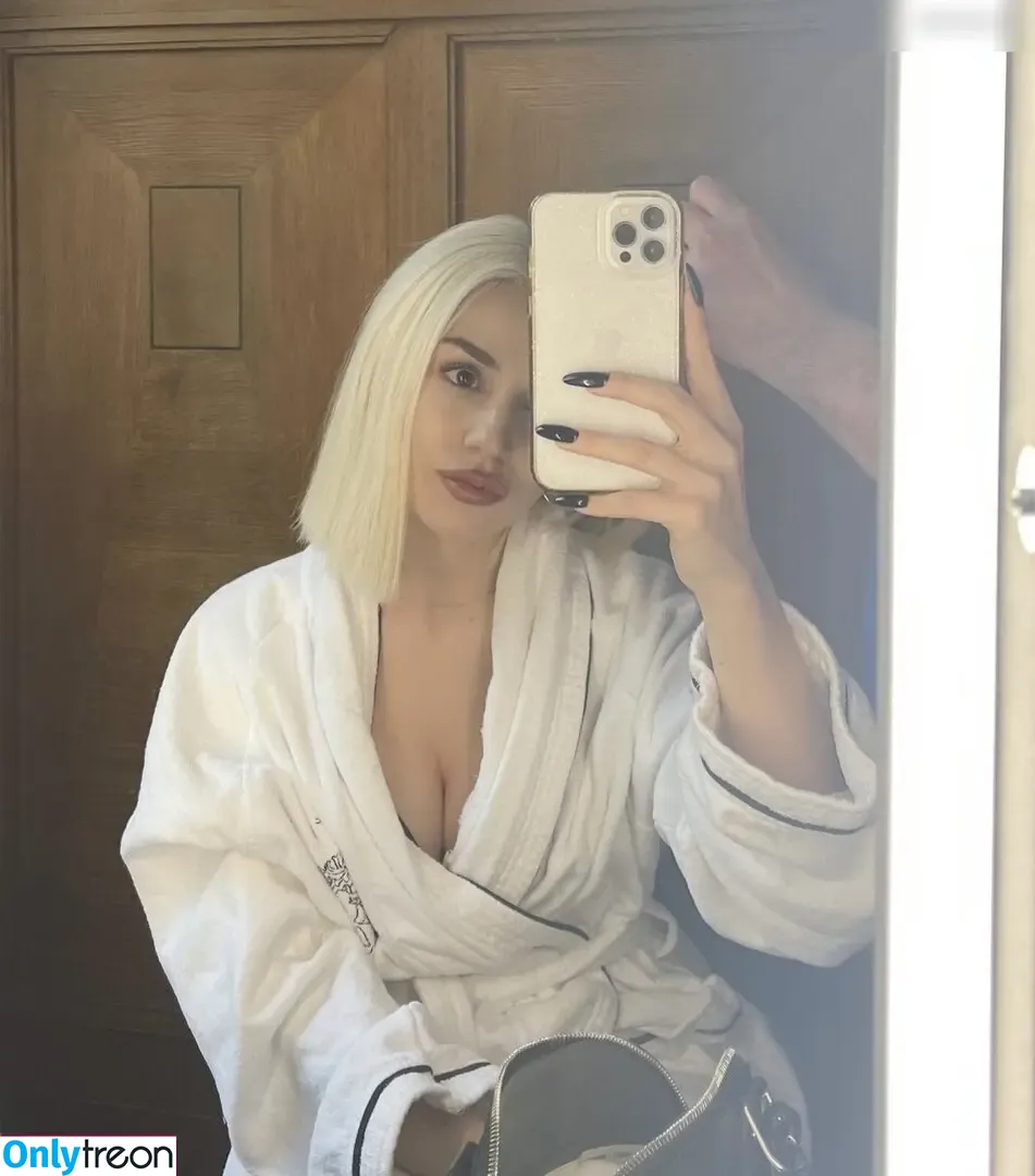 Ava Max nude photo #1080 (avamax / plharleyquinn)