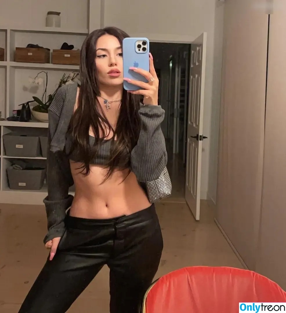 Ava Max nude photo #1102 (avamax / plharleyquinn)