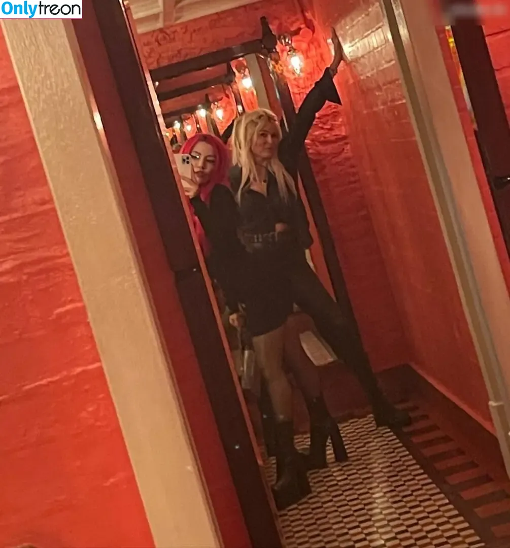 Ava Max nude photo #1112 (avamax / plharleyquinn)
