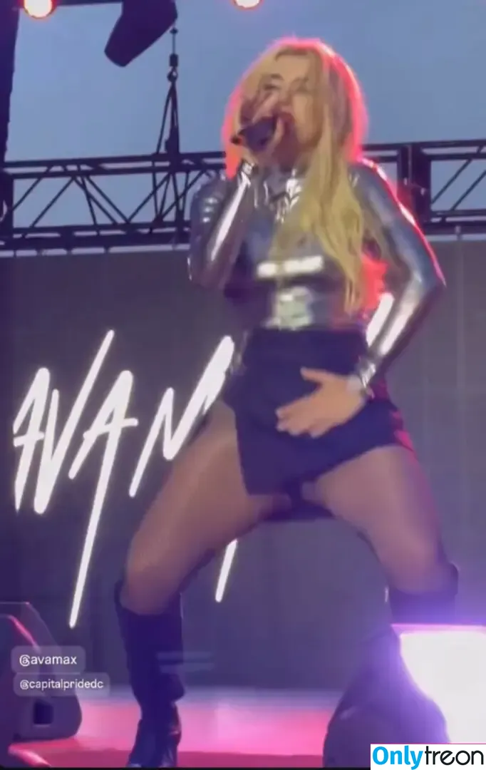 Ava Max nude photo #1247 (avamax / plharleyquinn)