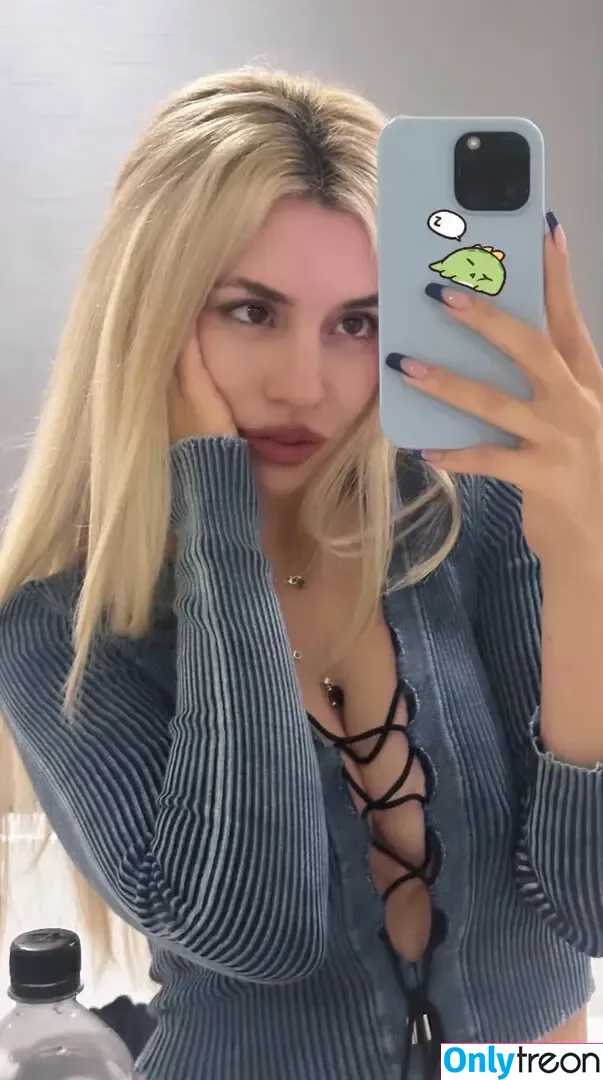 Ava Max nude photo #1267 (avamax / plharleyquinn)