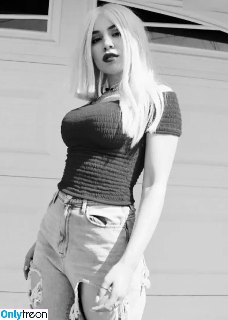 Ava Max nude photo #1313 (avamax / plharleyquinn)