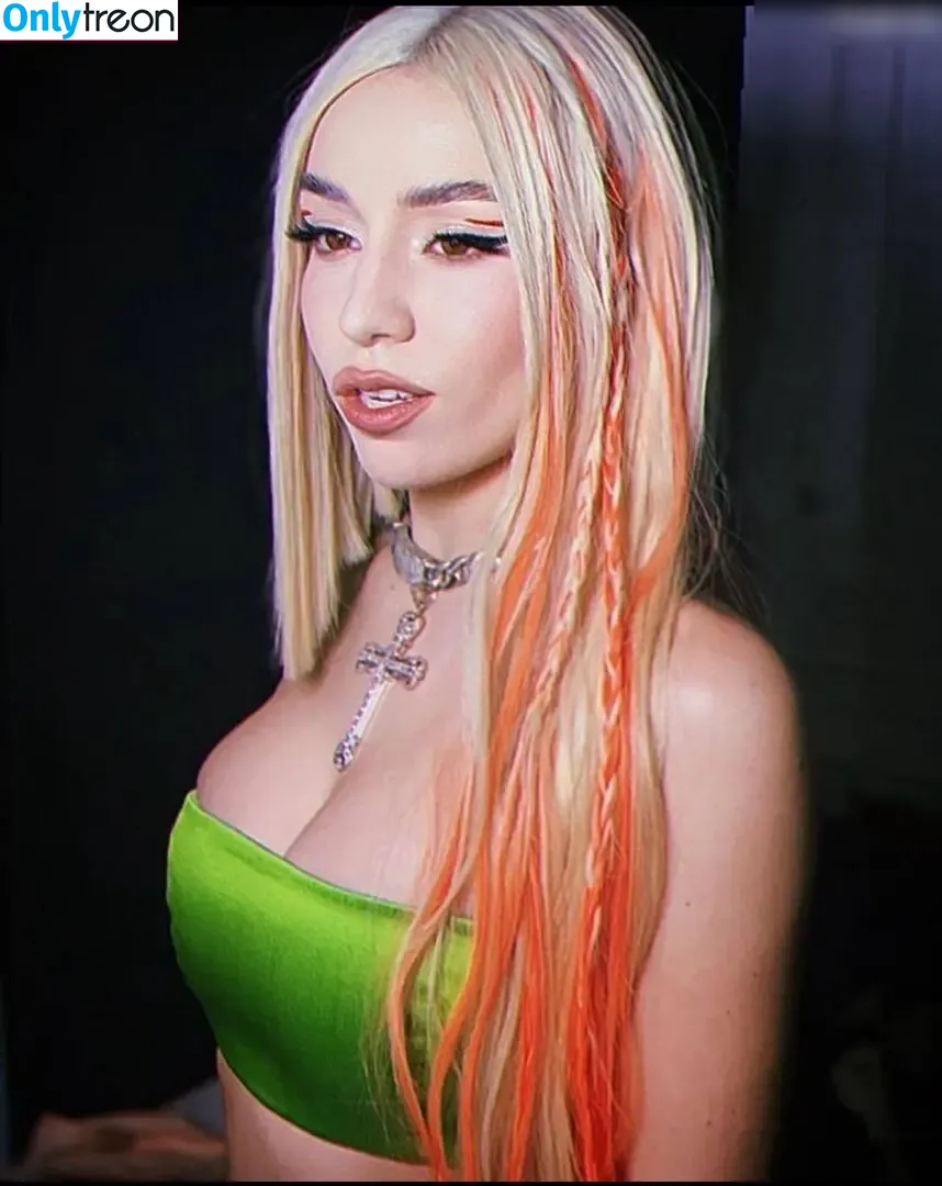 Ava Max nude photo #1314 (avamax / plharleyquinn)