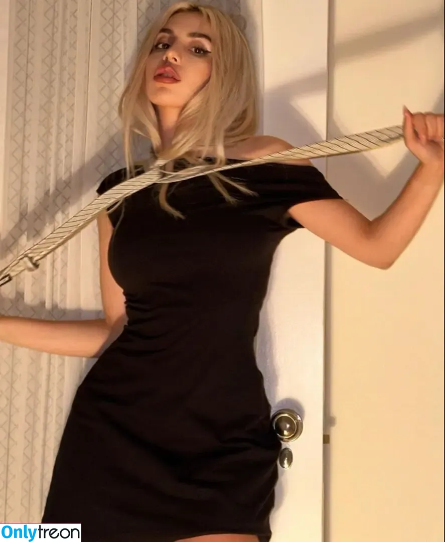 Ava Max nude photo #1333 (avamax / plharleyquinn)