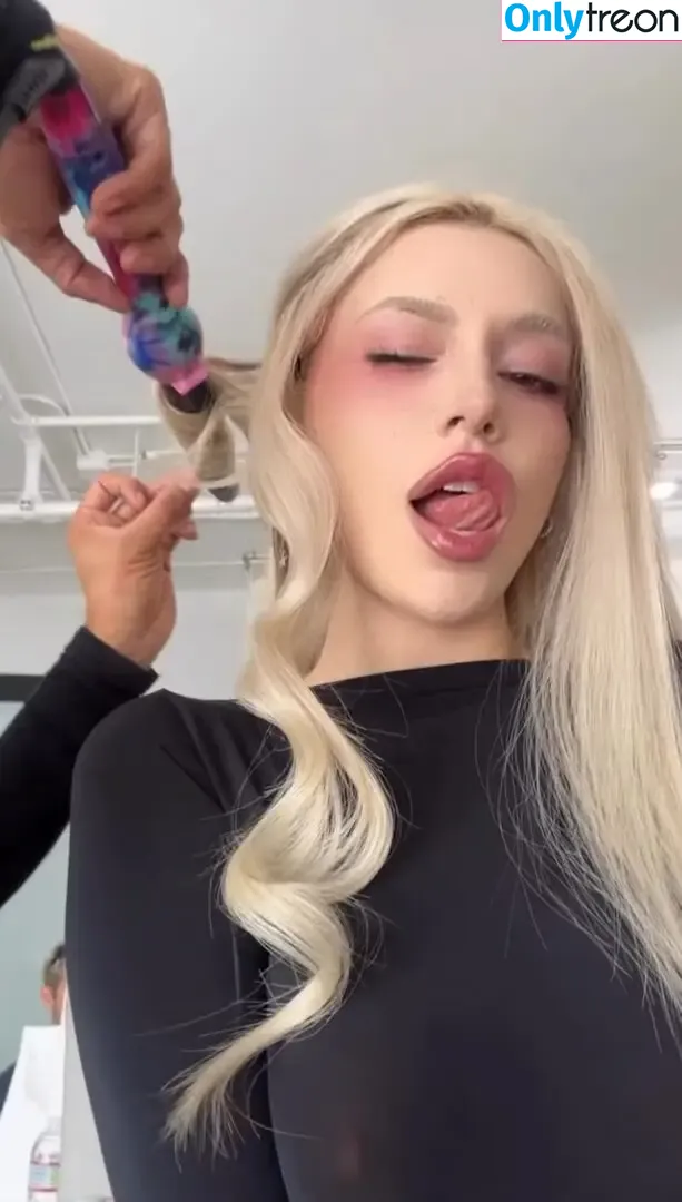 Ava Max nude photo #1396 (avamax / plharleyquinn)