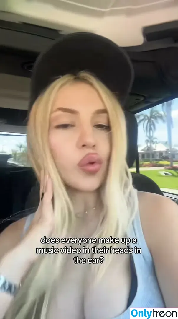 Ava Max nude photo #1662 (avamax / plharleyquinn)