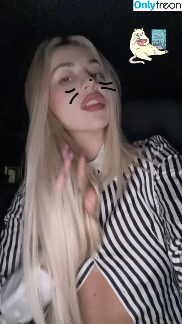 Ava Max nude photo #1665 (avamax / plharleyquinn)