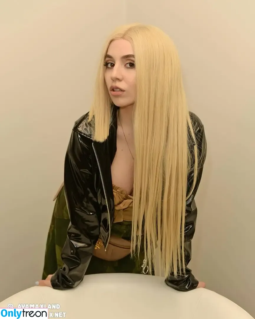 Ava Max nude photo #1667 (avamax / plharleyquinn)