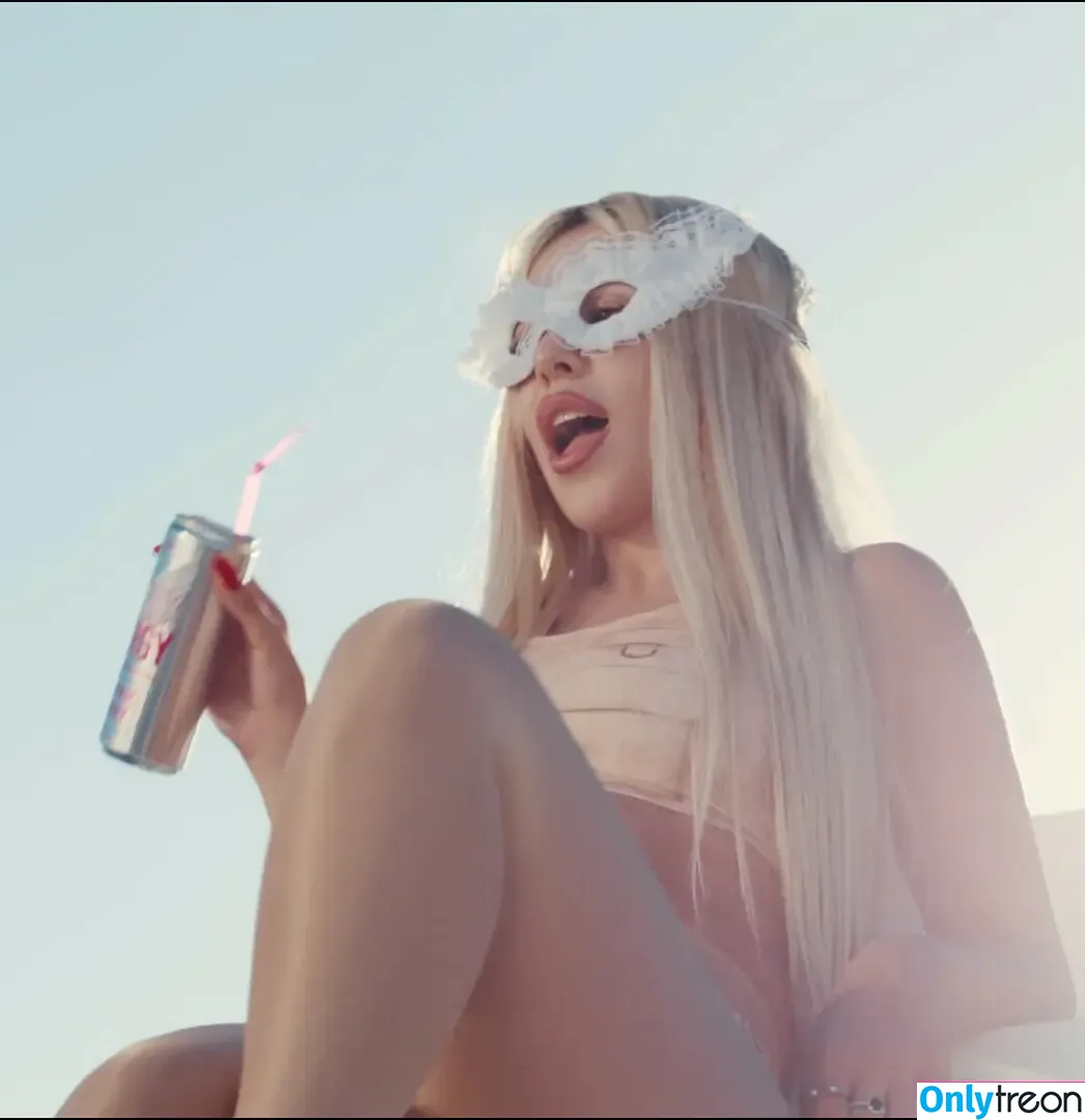 Ava Max nude photo #1706 (avamax / plharleyquinn)
