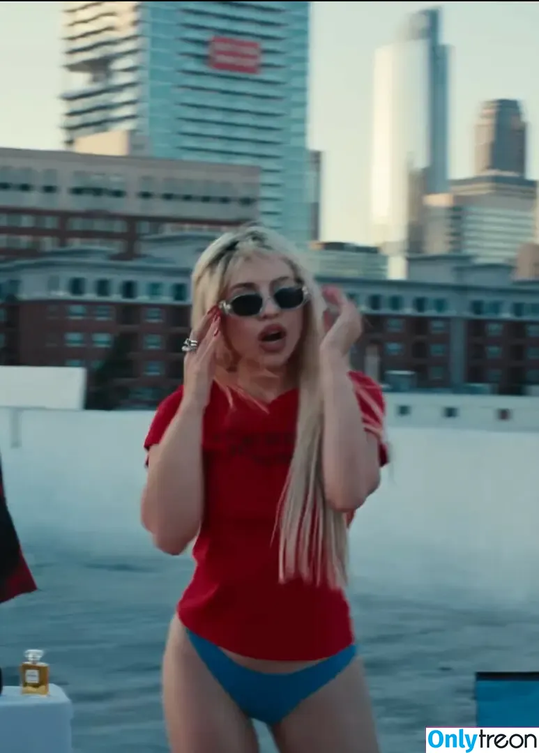 Ava Max nude photo #1713 (avamax / plharleyquinn)