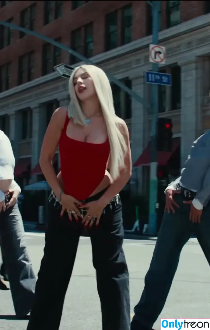 Ava Max nude photo #1722 (avamax / plharleyquinn)