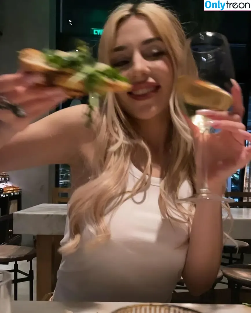 Ava Max nude photo #1740 (avamax / plharleyquinn)