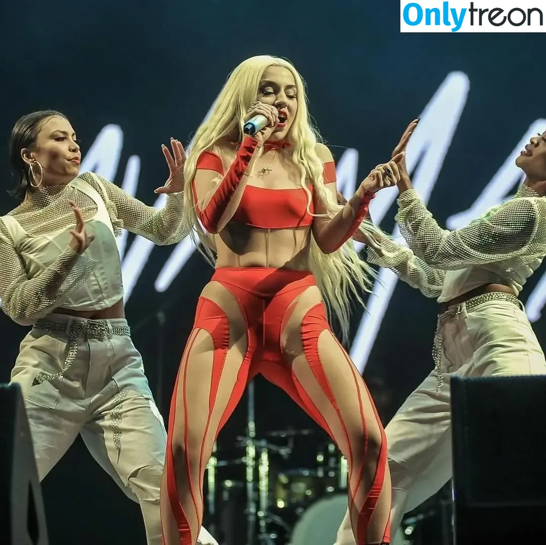 Ava Max nude photo #1799 (avamax / plharleyquinn)