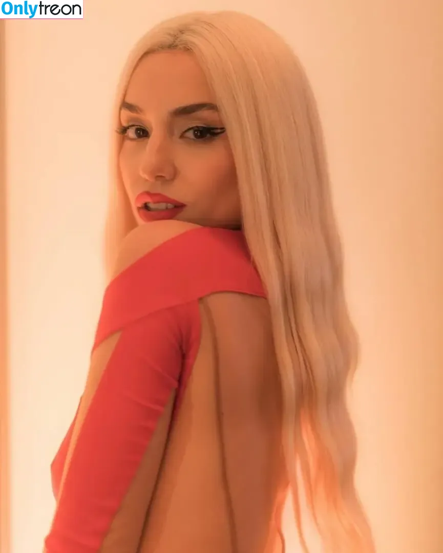 Ava Max nude photo #1804 (avamax / plharleyquinn)