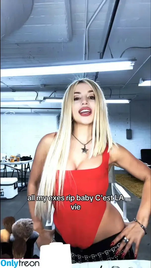 Ava Max nude photo #1828 (avamax / plharleyquinn)
