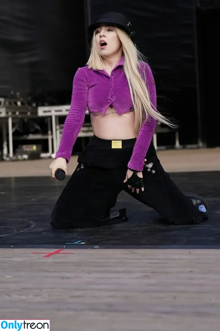 Ava Max nude photo #1849 (avamax / plharleyquinn)