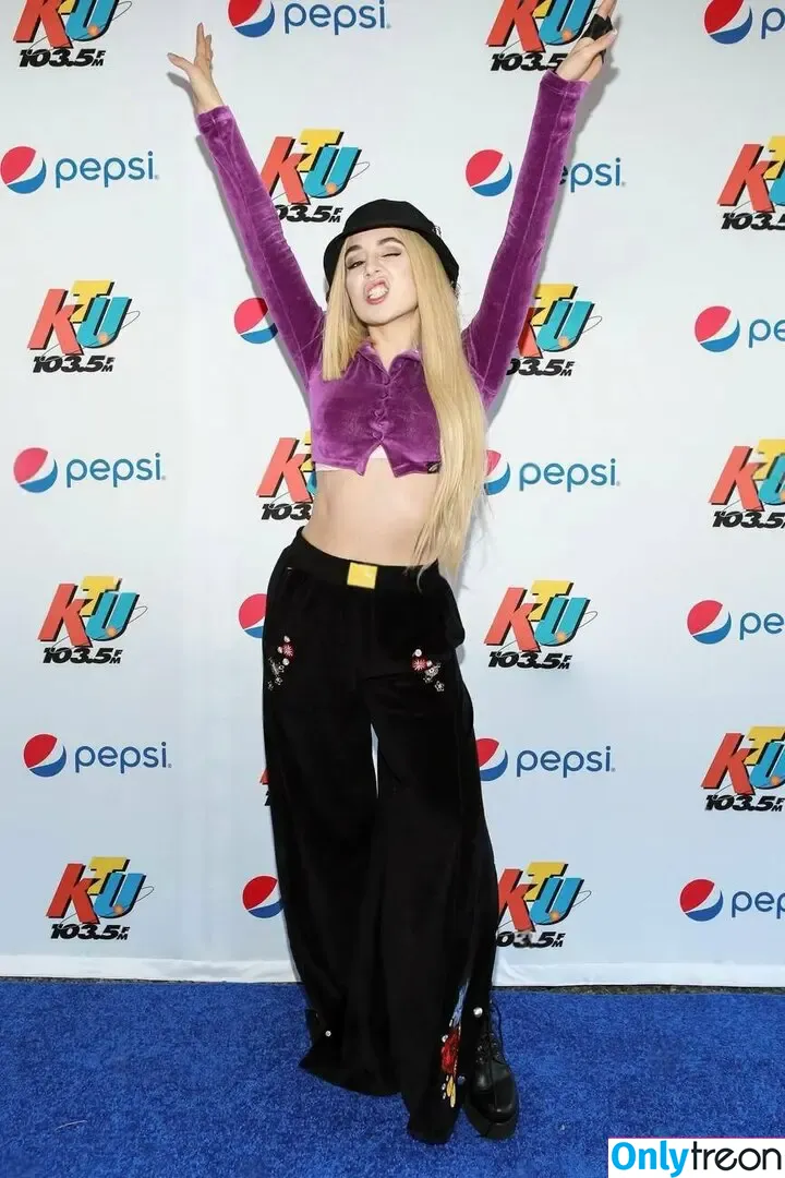 Ava Max nude photo #1855 (avamax / plharleyquinn)