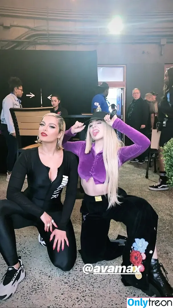Ava Max nude photo #1860 (avamax / plharleyquinn)