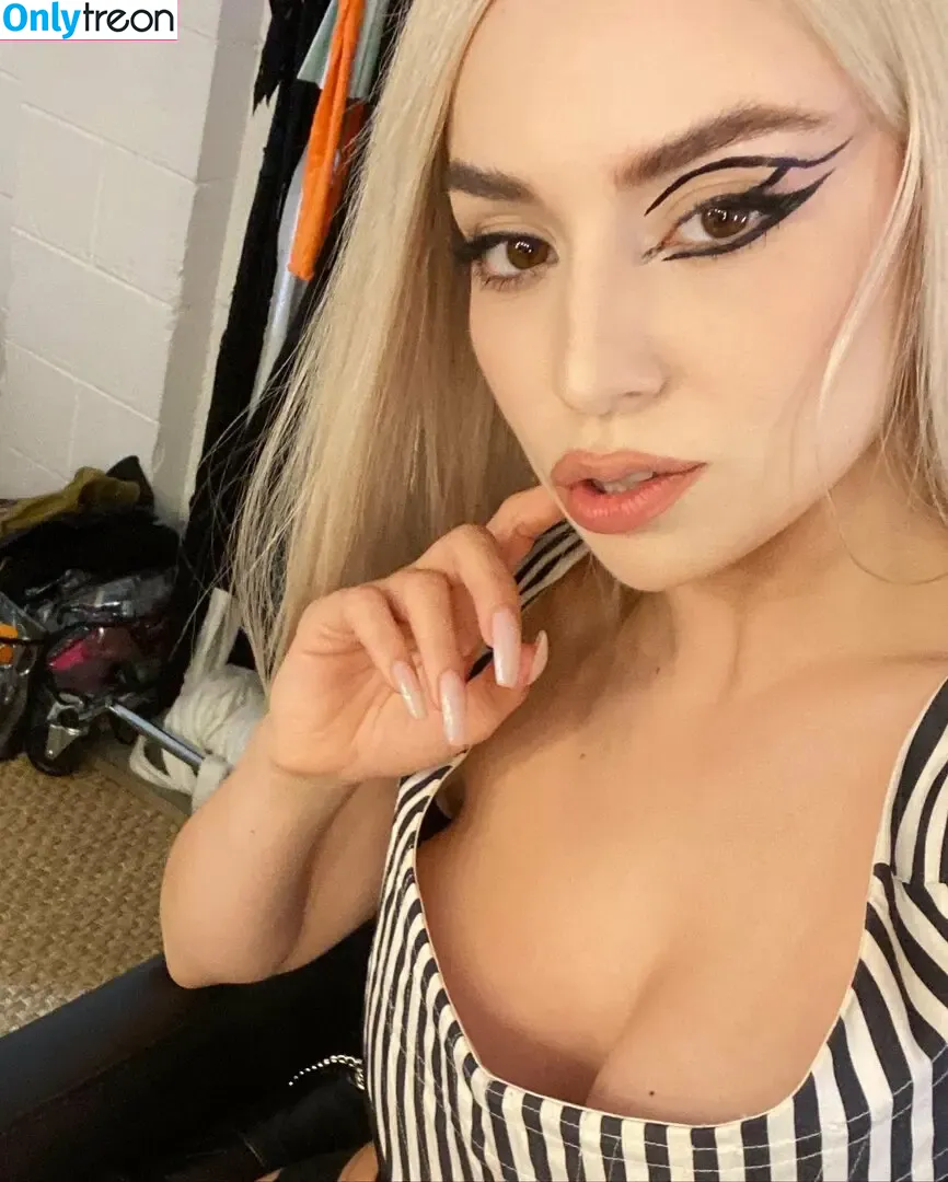 Ava Max nude photo #1873 (avamax / plharleyquinn)