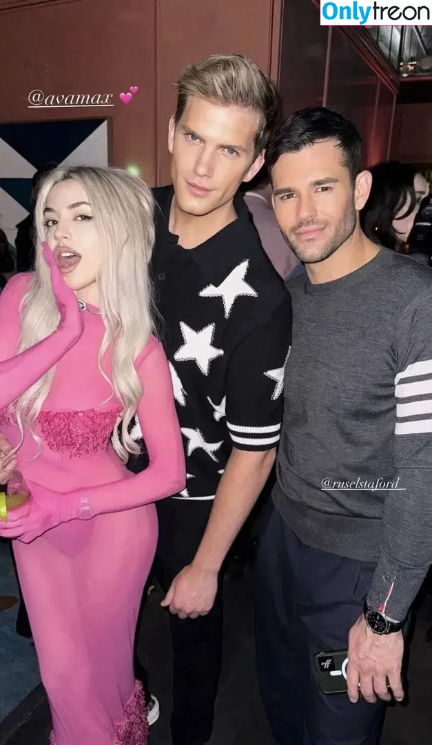 Ava Max nude photo #1881 (avamax / plharleyquinn)