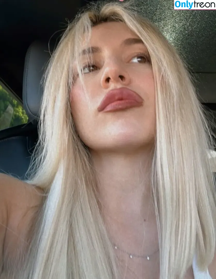 Ava Max nude photo #1939 (avamax / plharleyquinn)