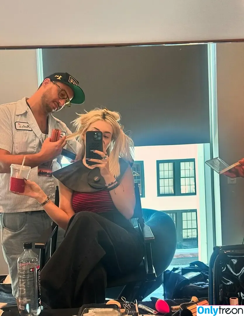 Ava Max nude photo #1940 (avamax / plharleyquinn)