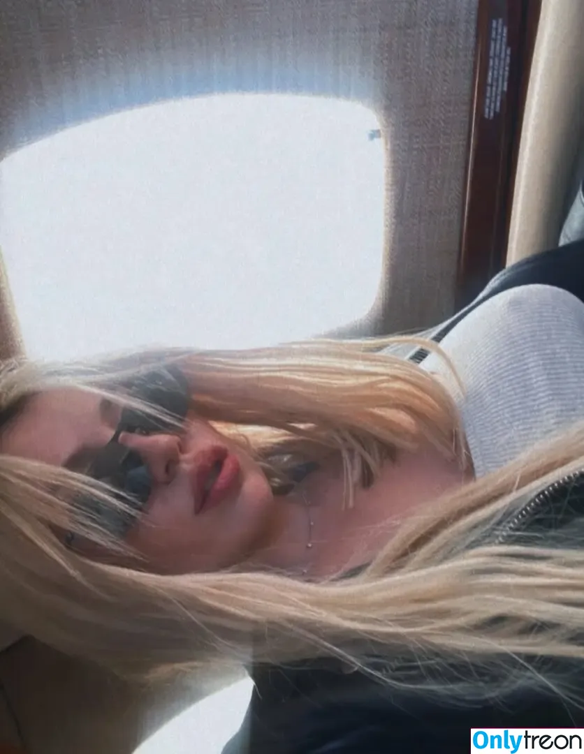 Ava Max nude photo #1943 (avamax / plharleyquinn)