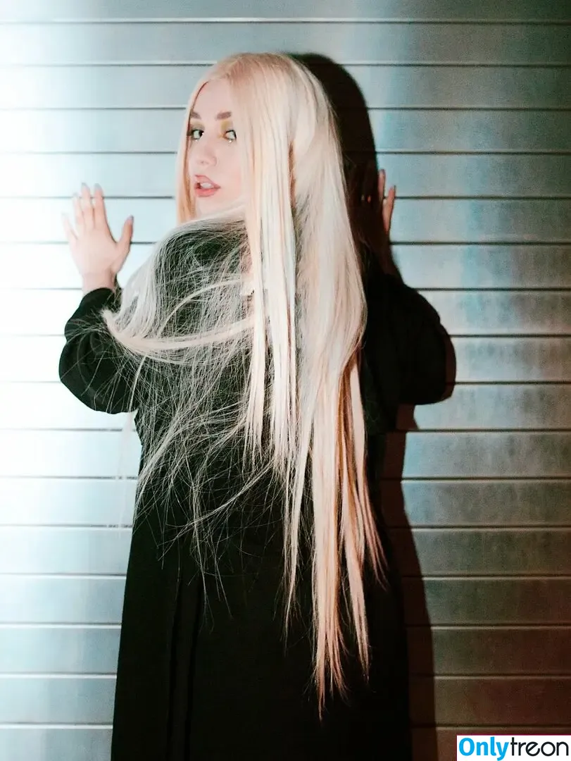 Ava Max nude photo #1946 (avamax / plharleyquinn)