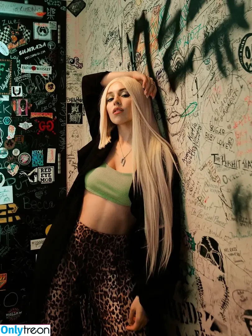 Ava Max nude photo #1951 (avamax / plharleyquinn)
