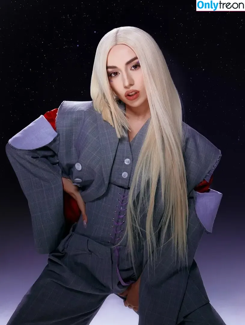 Ava Max nude photo #1956 (avamax / plharleyquinn)