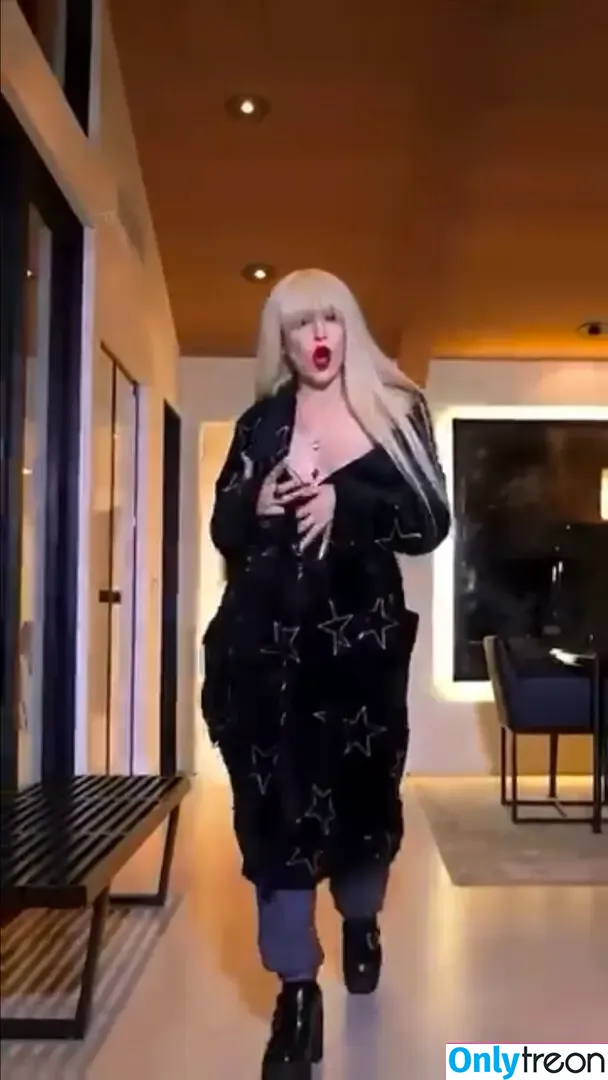Ava Max nude photo #1979 (avamax / plharleyquinn)