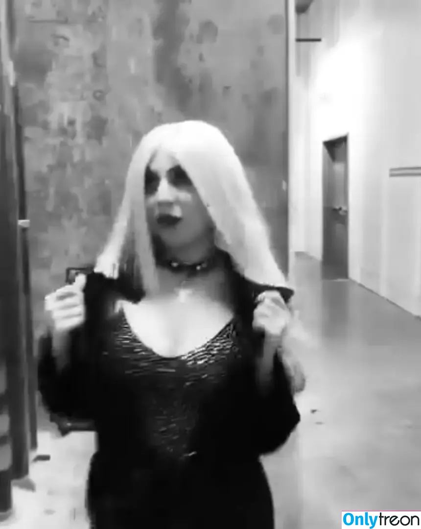 Ava Max nude photo #1995 (avamax / plharleyquinn)