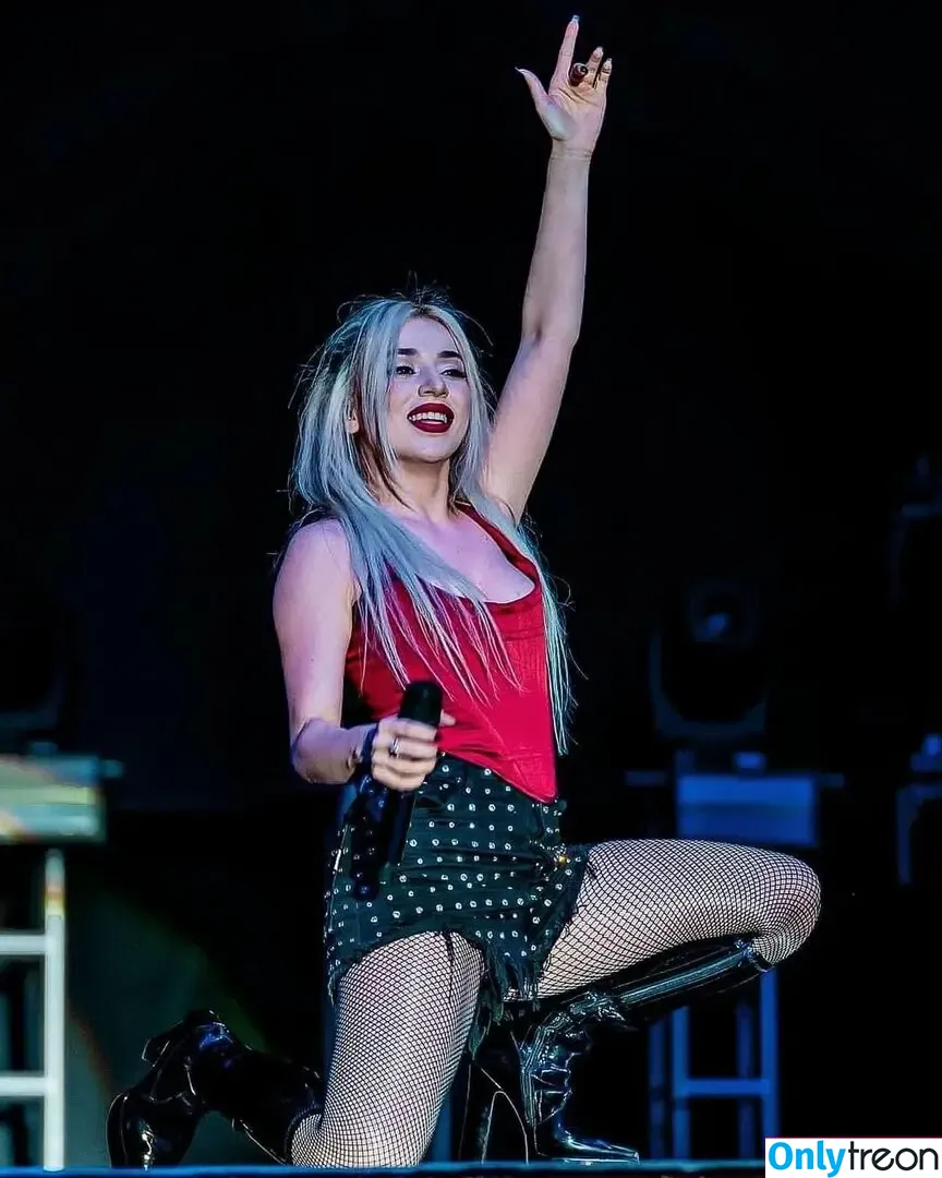 Ava Max nude photo #1996 (avamax / plharleyquinn)