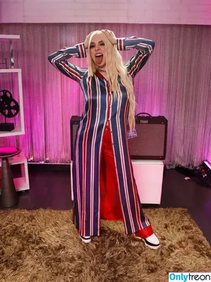 Ava Max / avamax / plharleyquinn nude photo #2049