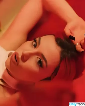 Ava Max / avamax / plharleyquinn nude photo #2080
