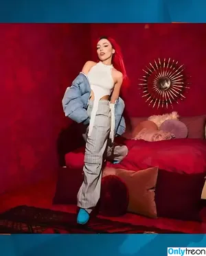 Ava Max / avamax / plharleyquinn nude photo #2086