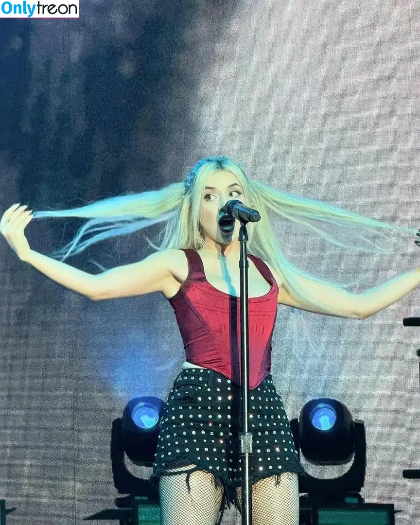 Ava Max nude photo #2000 (avamax / plharleyquinn)