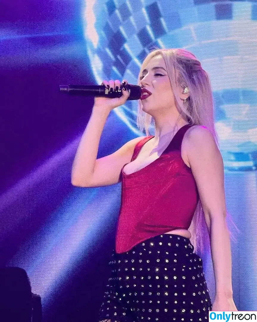 Ava Max nude photo #2001 (avamax / plharleyquinn)