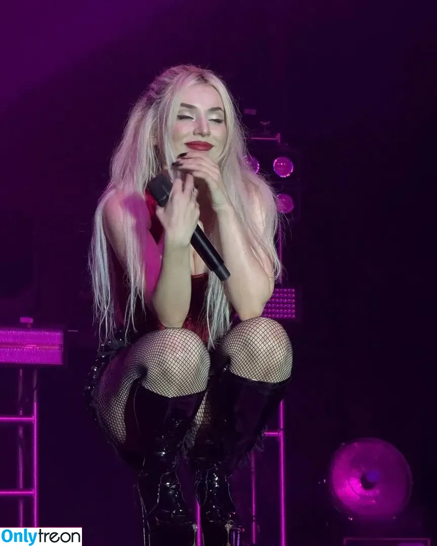 Ava Max nude photo #2015 (avamax / plharleyquinn)