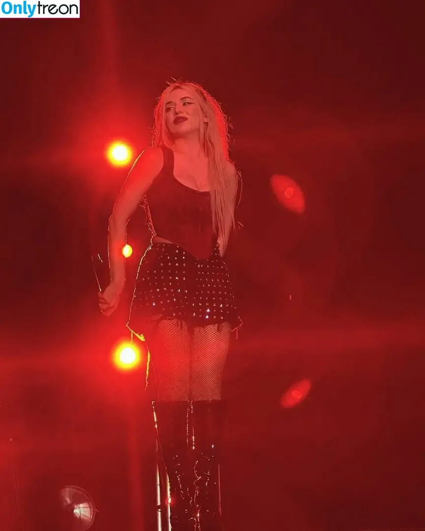 Ava Max nude photo #2023 (avamax / plharleyquinn)