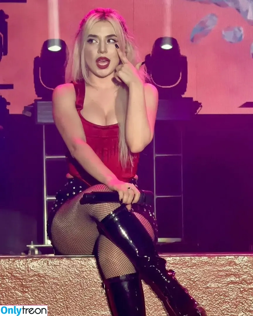 Ava Max nude photo #2026 (avamax / plharleyquinn)