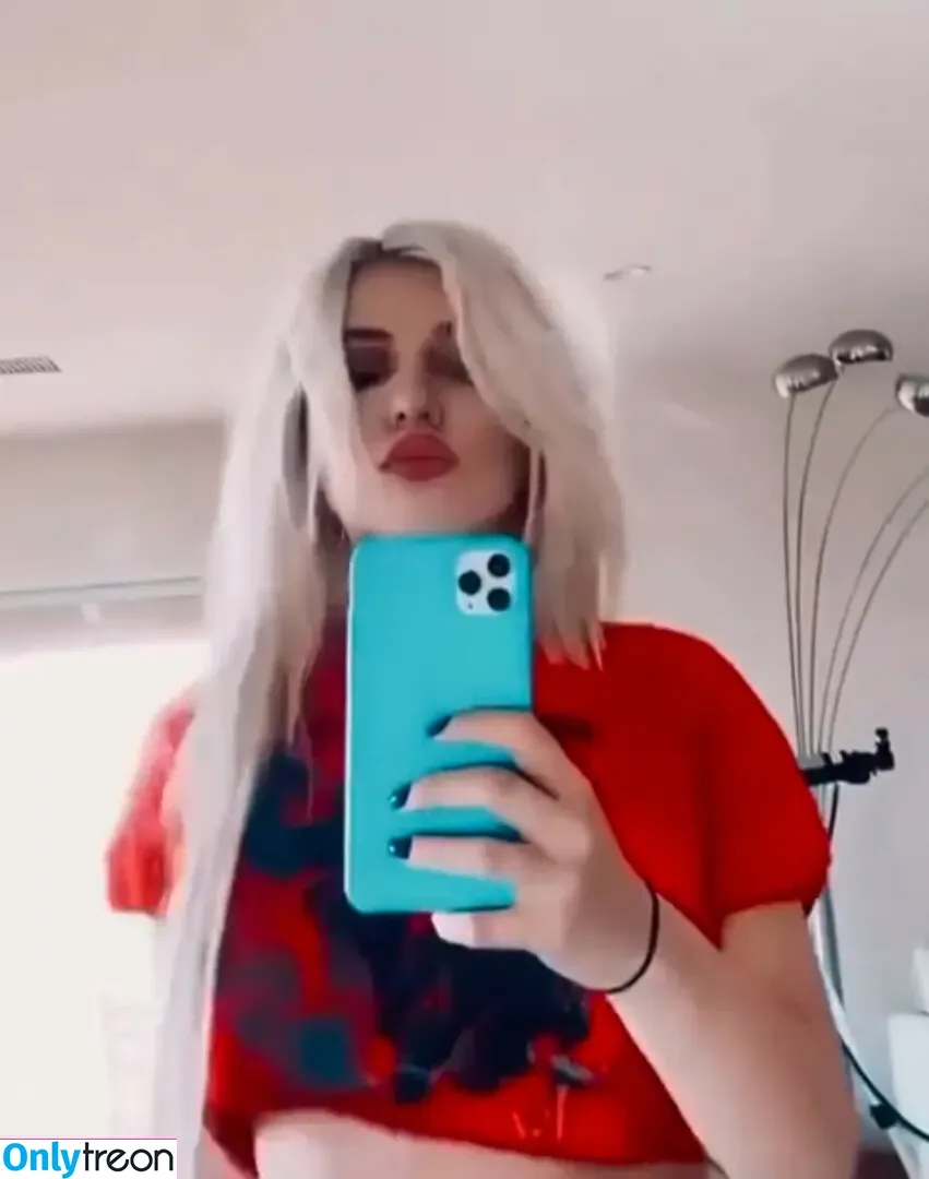 Ava Max nude photo #2034 (avamax / plharleyquinn)