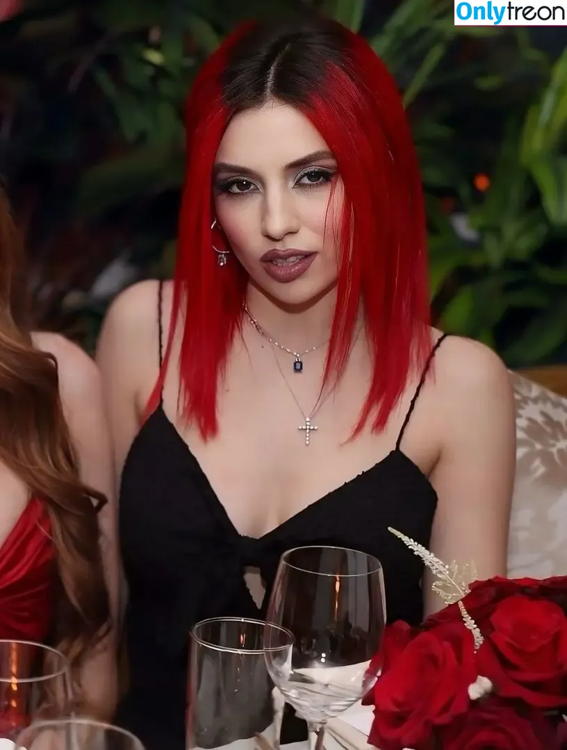 Ava Max nude photo #2037 (avamax / plharleyquinn)