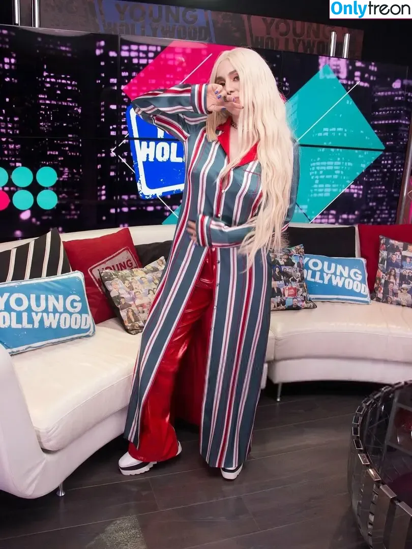 Ava Max nude photo #2052 (avamax / plharleyquinn)