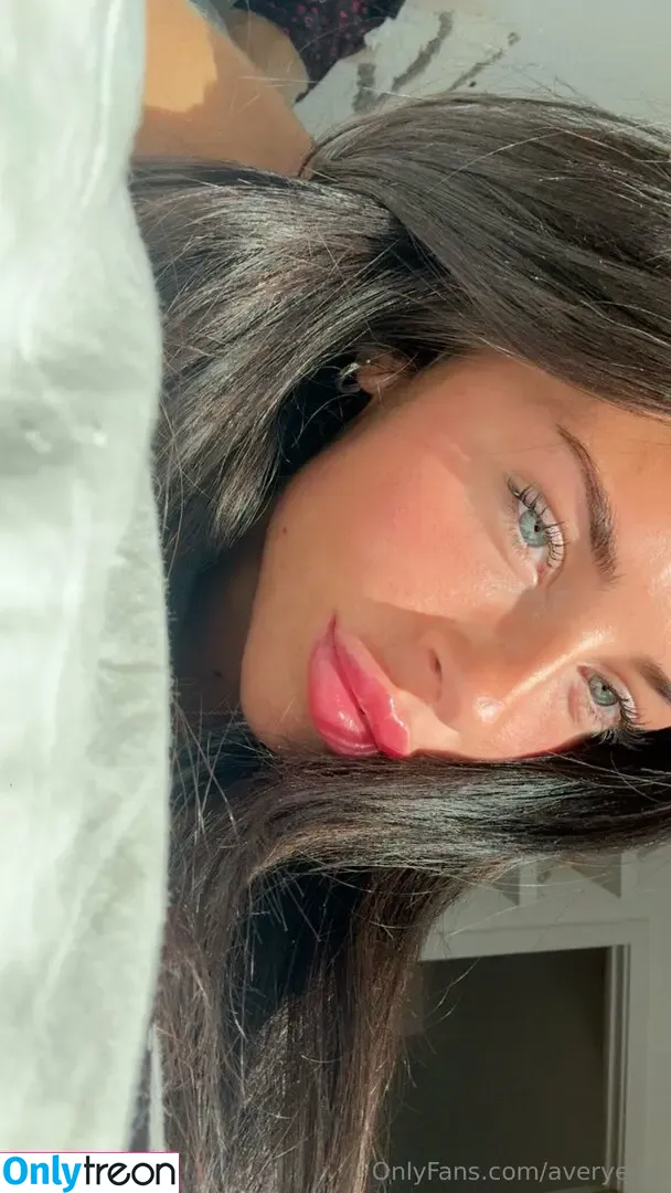 Averyelsh nude photo #0007 (averyxelsh)