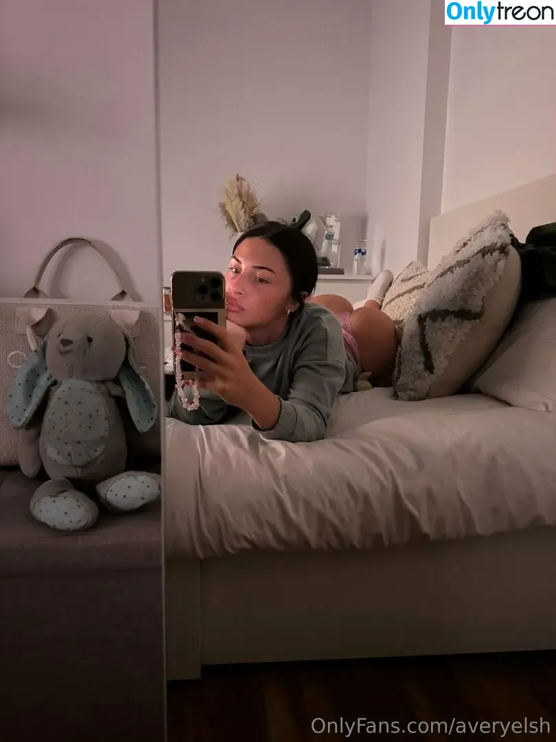 Averyelsh nude photo #0018 (averyxelsh)