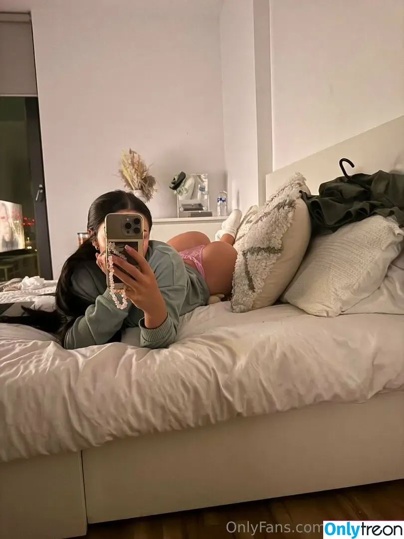 Averyelsh nude photo #0020 (averyxelsh)